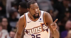 NBA新星利拉德：最佳新秀闪耀波特兰开拓者传奇之路